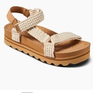 Womens Reef Cushion Rem Hi Sandals Crochet Size 9 Platform Flip Flop